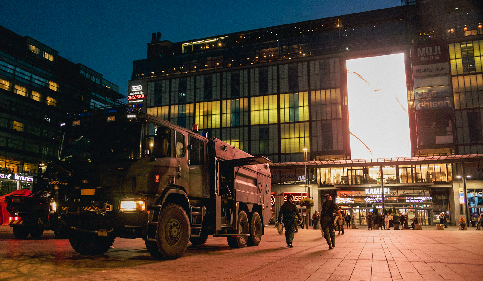 Köpcentret Kampen, framför vilket det finns övningstrupper.