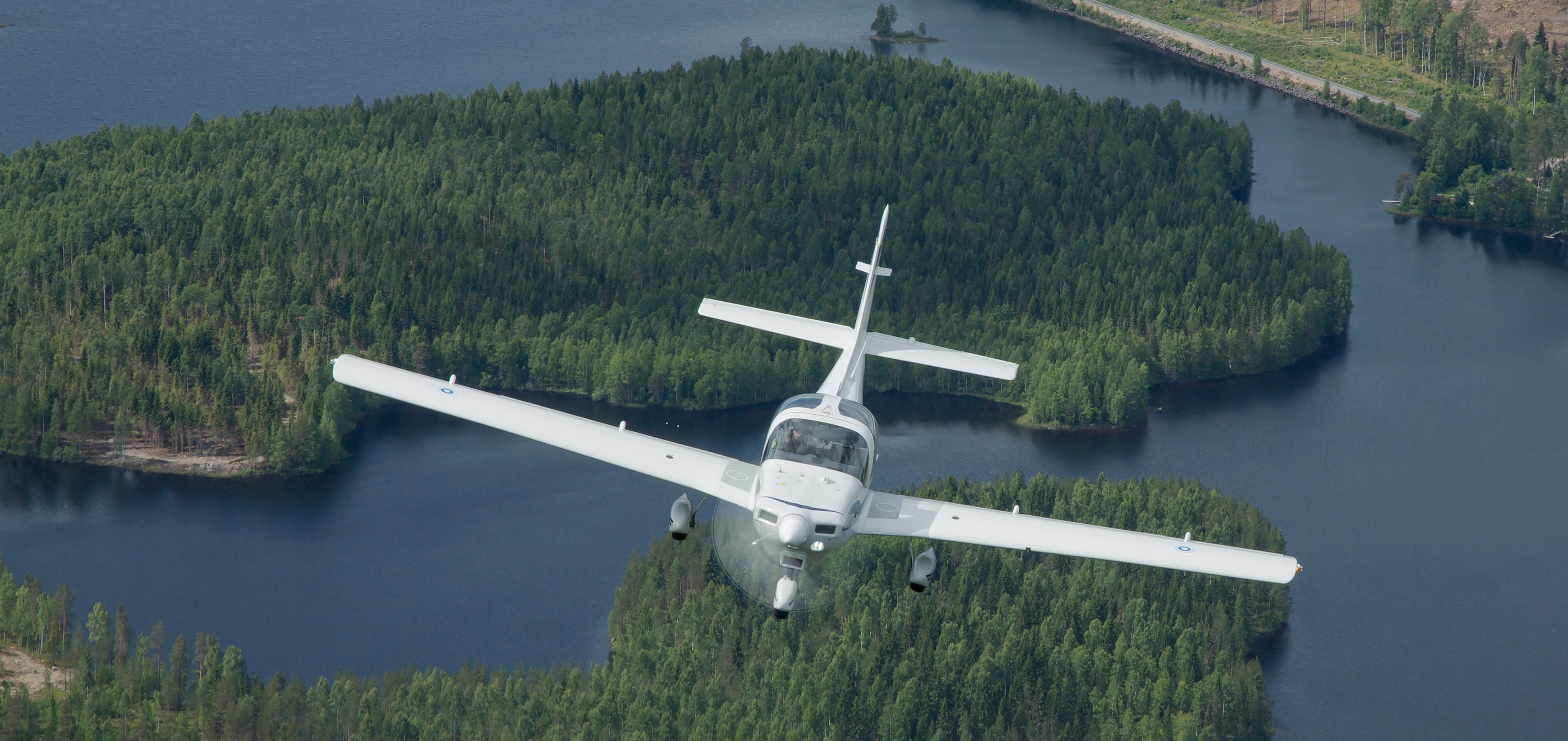 Lentoreserviupseerikurssille yli 800 hakijaa  – mukana ennätysmäärä naisia