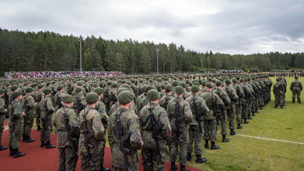 Kuvituskuva sotilasvalatilaisuudesta